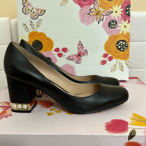 🌺🌺NWT KARL LAGERFELD SHOES SIZE 9.5 - Picture 1 of 9